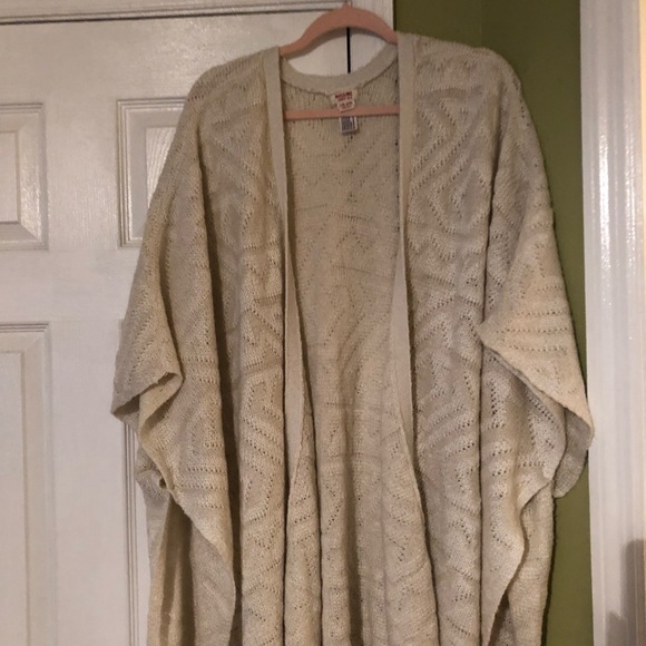 Mossimo Supply Co. Sweaters - MOSSIMO SUPPLY oversized cream fuzzy SHAWL size L